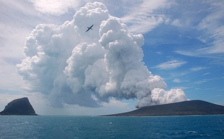 汤加火山有多可怕?引发海啸波及美国和日本,或造成全球气候变化休闲区蓝鸢梦想 - Www.slyday.coM 汤加火山有多可怕?引发海啸波及美国和日本,或造成全球气候变化休闲区蓝鸢梦想 - Www.slyday.coM