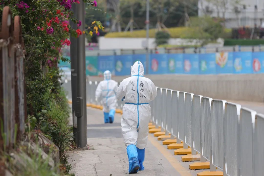 曾接触和分拆来自北美的快递！此地首例“奥密克戎”病例，详情披露→休闲区蓝鸢梦想 - Www.slyday.coM