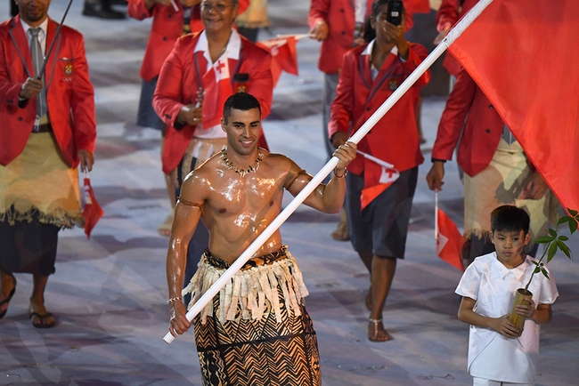 比塔·陶法托富阿在奥运会开幕式上吸引了无数目光