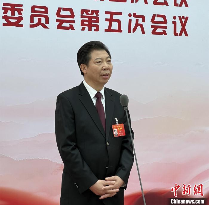 湖南省工信厅厅长毛腾飞. 刘曼 摄