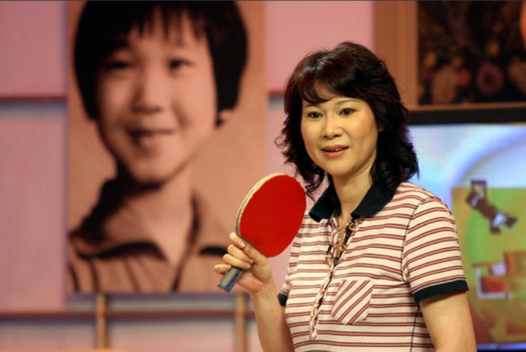 许昕恩师曹燕华烟不离手59次夺冠为爱提前退役今二婚遇真爱