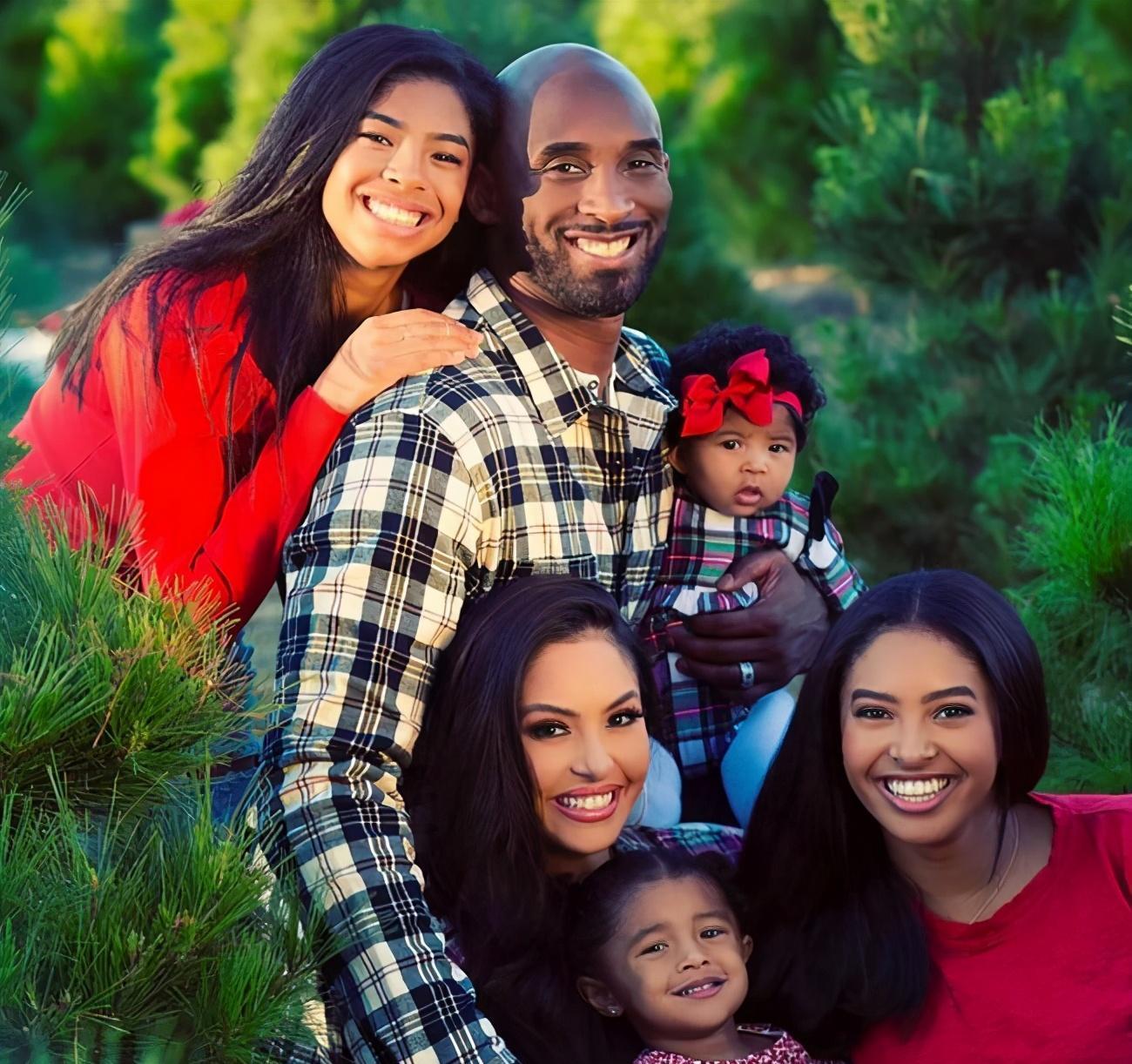 凡妮莎宣布不改嫁：我们虽然看不见科比，但我相信他能看见我们！休闲区蓝鸢梦想 - Www.slyday.coM