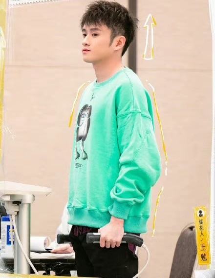 邓超综艺太安静，网友表示笑果文化喧宾夺主，新嘉宾引争议休闲区蓝鸢梦想 - Www.slyday.coM