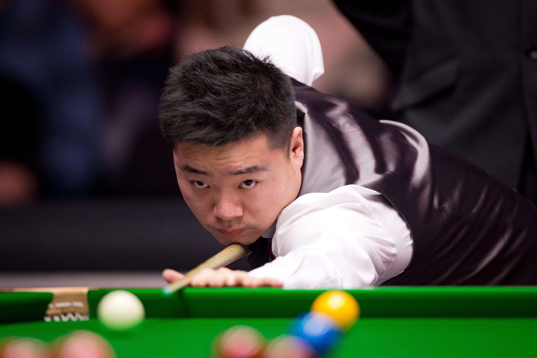 丁俊晖新年首秀，冠军联赛1休闲区蓝鸢梦想 - Www.slyday.coM