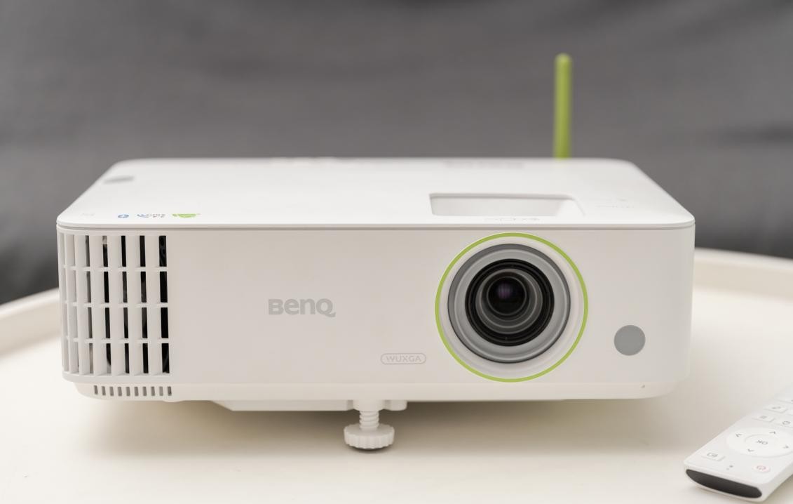 摄影师们用明基e592智能高清投影仪拍出好看的氛围感照片吧