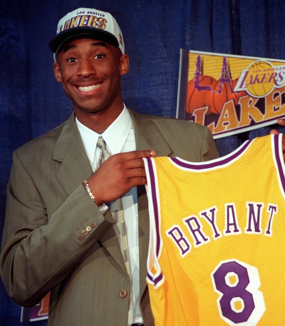 凡妮莎宣布不改嫁：我们虽然看不见科比，但我相信他能看见我们！休闲区蓝鸢梦想 - Www.slyday.coM