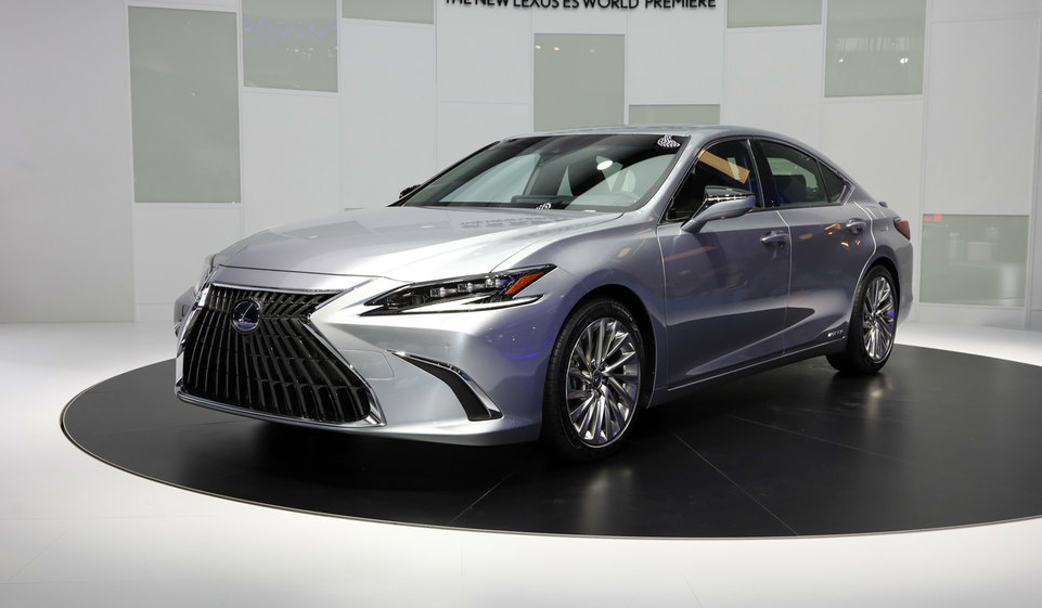 官宣 豪华车保值率最新排名公布 雷克萨斯奔驰前三 特斯拉下滑 新浪汽车