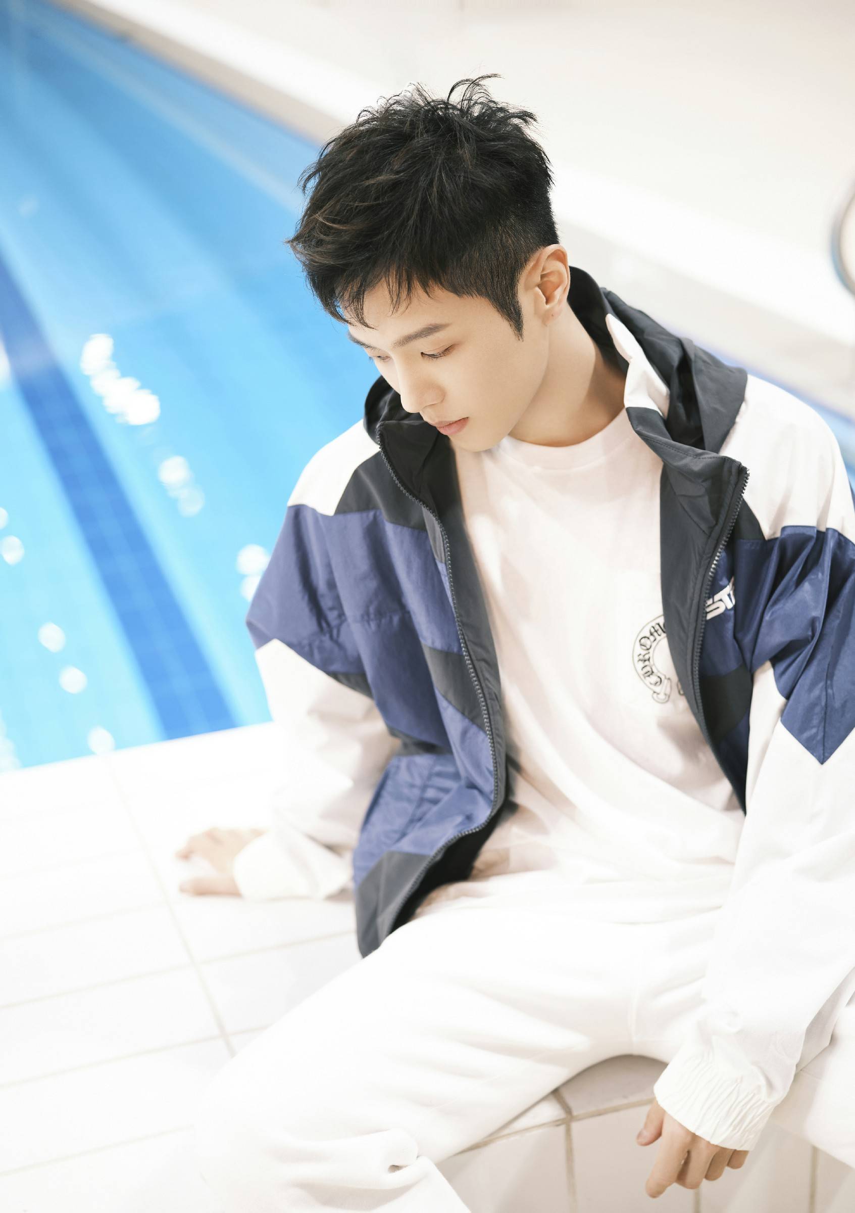 青春高燃剧泳往直前开机李汶翰沉浸式演绎游泳健儿引期待