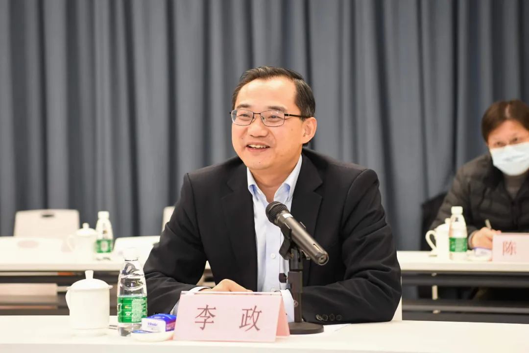 市生态环境局大气环境与应对气候变化处处长周军,崇明区委副书记,区长