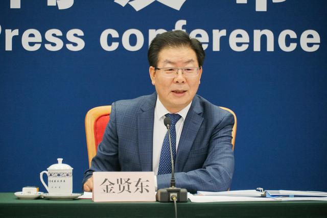 国家发展改革委政策研究室主任金贤东 澎湃新闻记者 周頔 摄1月18日