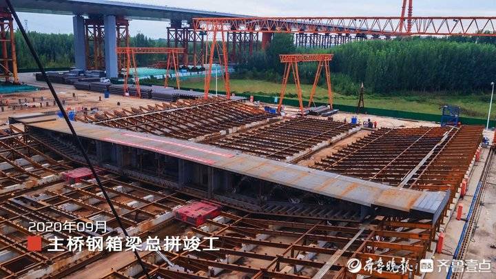 2020年2月,中钢塔柱施工2019年10月,钢箱梁首轮下胎2019年7月,拼装