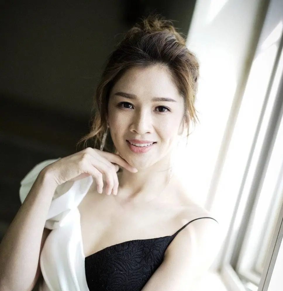 遗憾！34岁TVB上位女星宣布与恋爱5年男友分手，自曝身边很多追求者休闲区蓝鸢梦想 - Www.slyday.coM