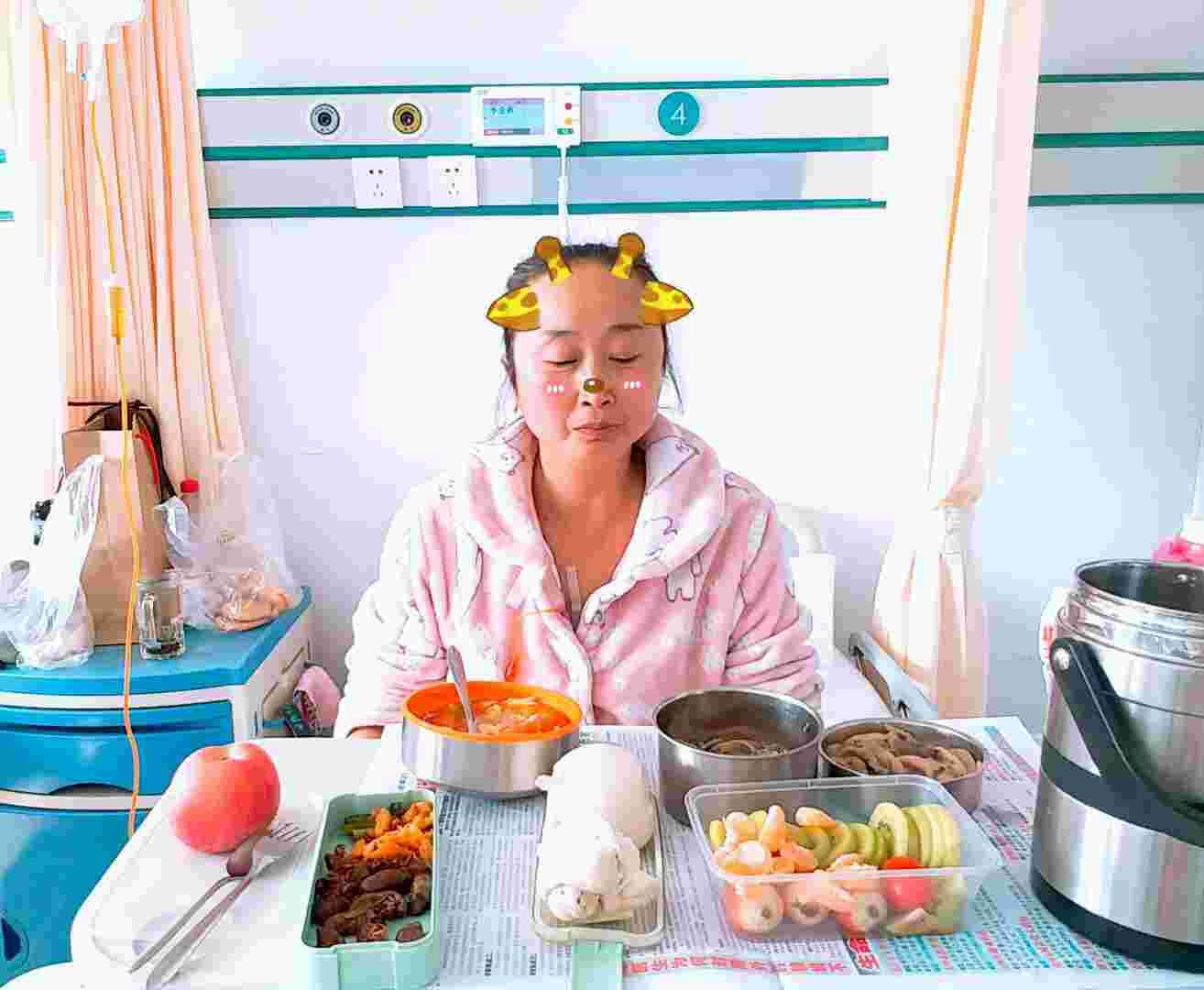 女孩带患癌妈妈边看病边周游全国，本人回应休闲区蓝鸢梦想 - Www.slyday.coM