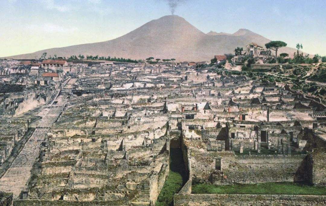 汤加火山4天爆发3次，火山灰正在扩散，2022年将成为无夏之年？休闲区蓝鸢梦想 - Www.slyday.coM