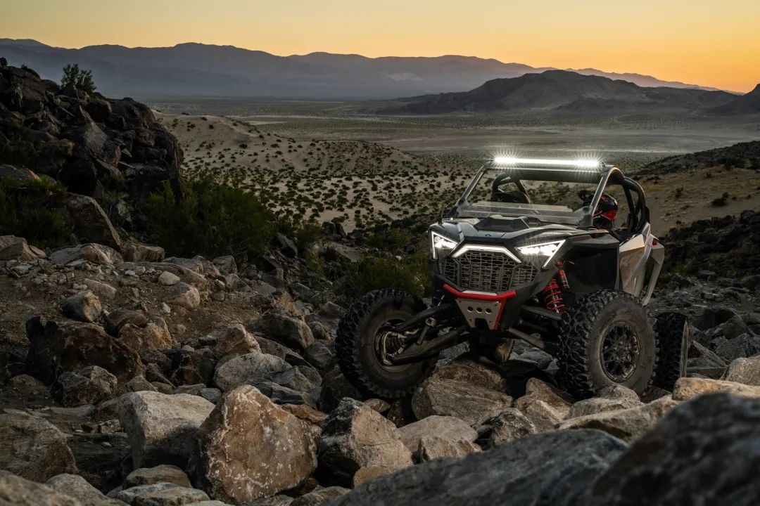 全球首款四缸225匹马力utv届天花板北极星rzrpror