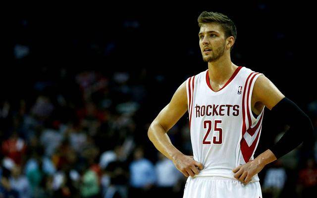 下午14点，火箭名宿钱德勒休闲区蓝鸢梦想 - Www.slyday.coM