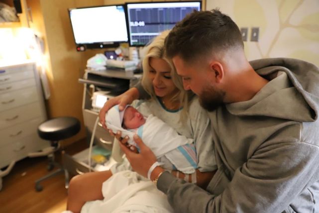 帕森斯正式宣布退役!狂赚1.27亿+获巨额赔偿 哈登回应:我的兄弟休闲区蓝鸢梦想 - Www.slyday.coM 帕森斯正式宣布退役!狂赚1.27亿+获巨额赔偿 哈登回应:我的兄弟休闲区蓝鸢梦想 - Www.slyday.coM