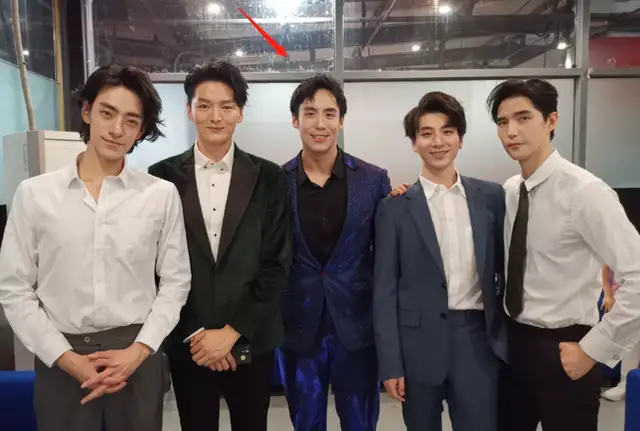 虎年春晚首次彩排阵容曝光!近20位明星现身,大半都是春晚常客休闲区蓝鸢梦想 - Www.slyday.coM 虎年春晚首次彩排阵容曝光!近20位明星现身,大半都是春晚常客休闲区蓝鸢梦想 - Www.slyday.coM