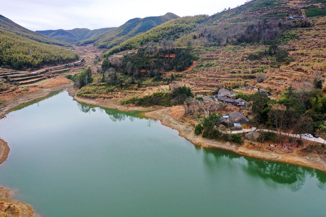 东江发源地,山顶的村庄,避世而居|东江|葛岙水库|奉化区_新浪新闻