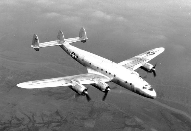 二战最漂亮的军用运输机之一洛克希德c69星座