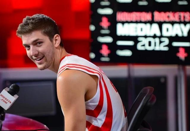 仅一夜!帕森斯宣布退役,篮网将甩卖克拉克斯顿,沃格尔险些下课休闲区蓝鸢梦想 - Www.slyday.coM 仅一夜!帕森斯宣布退役,篮网将甩卖克拉克斯顿,沃格尔险些下课休闲区蓝鸢梦想 - Www.slyday.coM