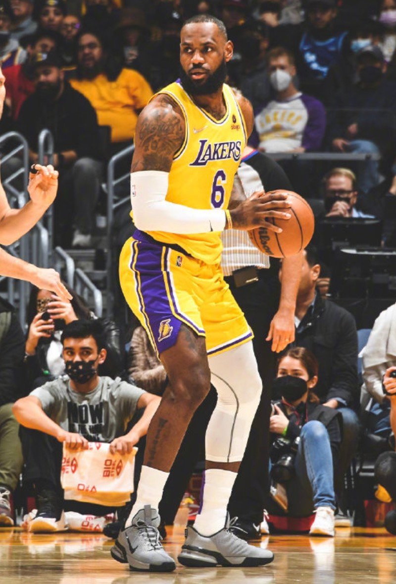 连续14场25+!乔丹生涯出战1072场,詹姆斯已连续1072场得分上双休闲区蓝鸢梦想 - Www.slyday.coM 连续14场25+!乔丹生涯出战1072场,詹姆斯已连续1072场得分上双休闲区蓝鸢梦想 - Www.slyday.coM