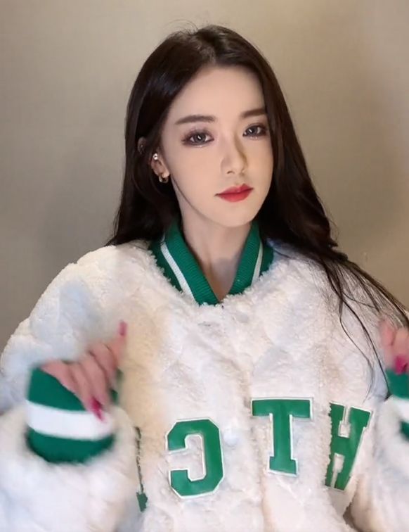 网红迅猛龙真面目曝光直播美颜消失网友吐槽像换了个头