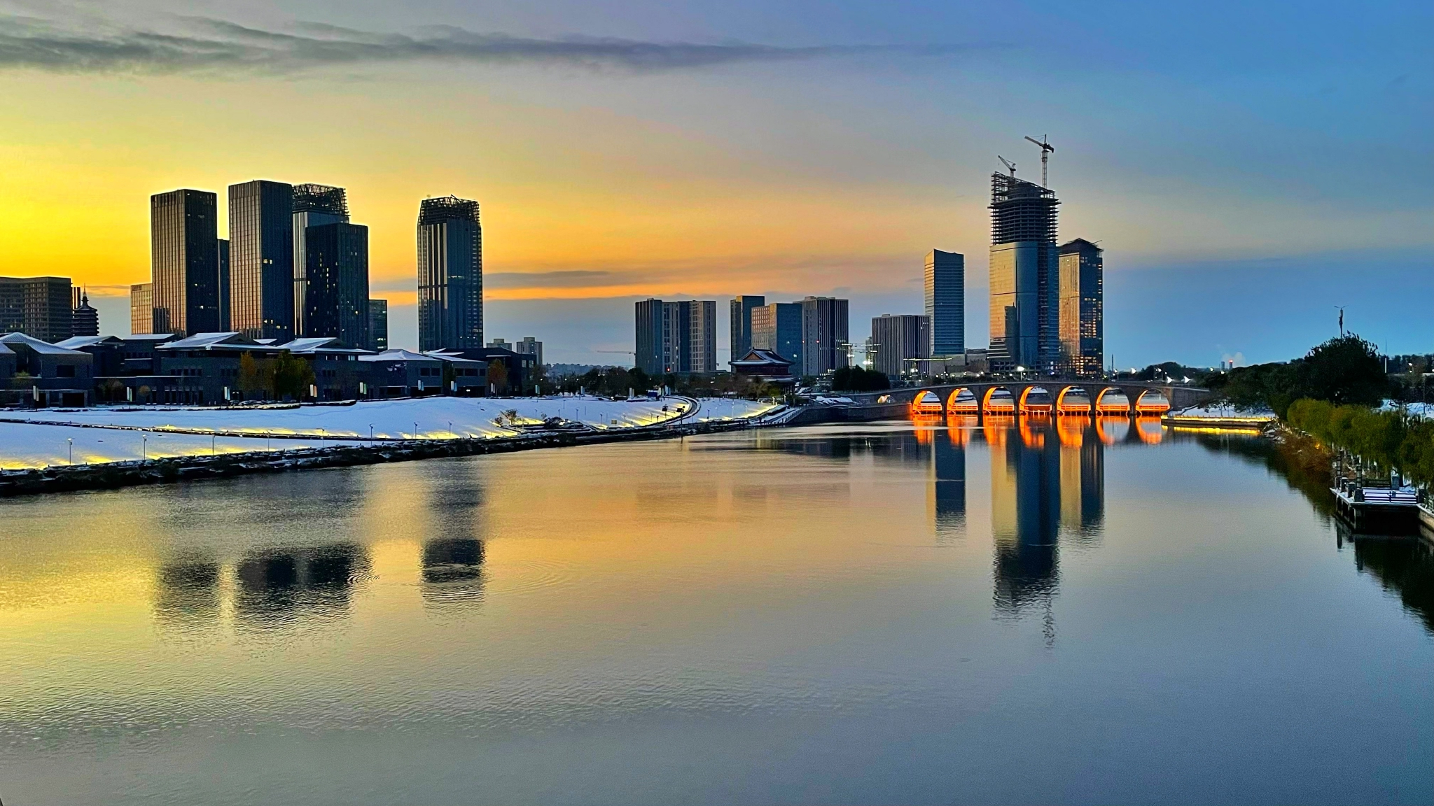 运河商务区高楼鳞次栉比.