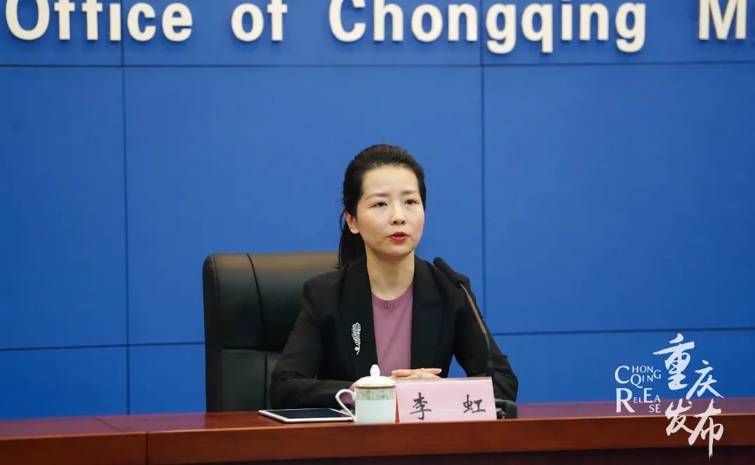 李虹介绍相关情况&nbsp; 吴汪洋 摄