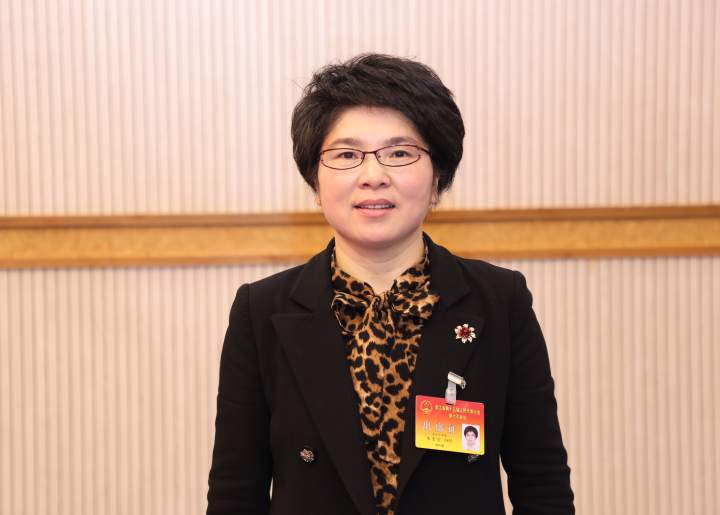 省人大代表,江山市委书记朱素芳 &nbsp;浙江新闻客户端记者 王建龙