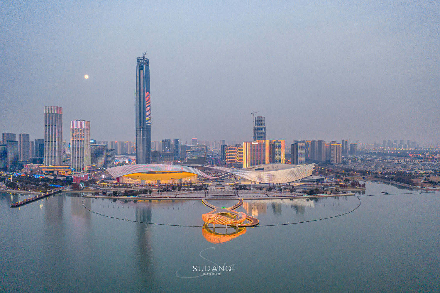 苏州湾大剧院中国第3大剧院综合体航拍之下发现吴江真富有