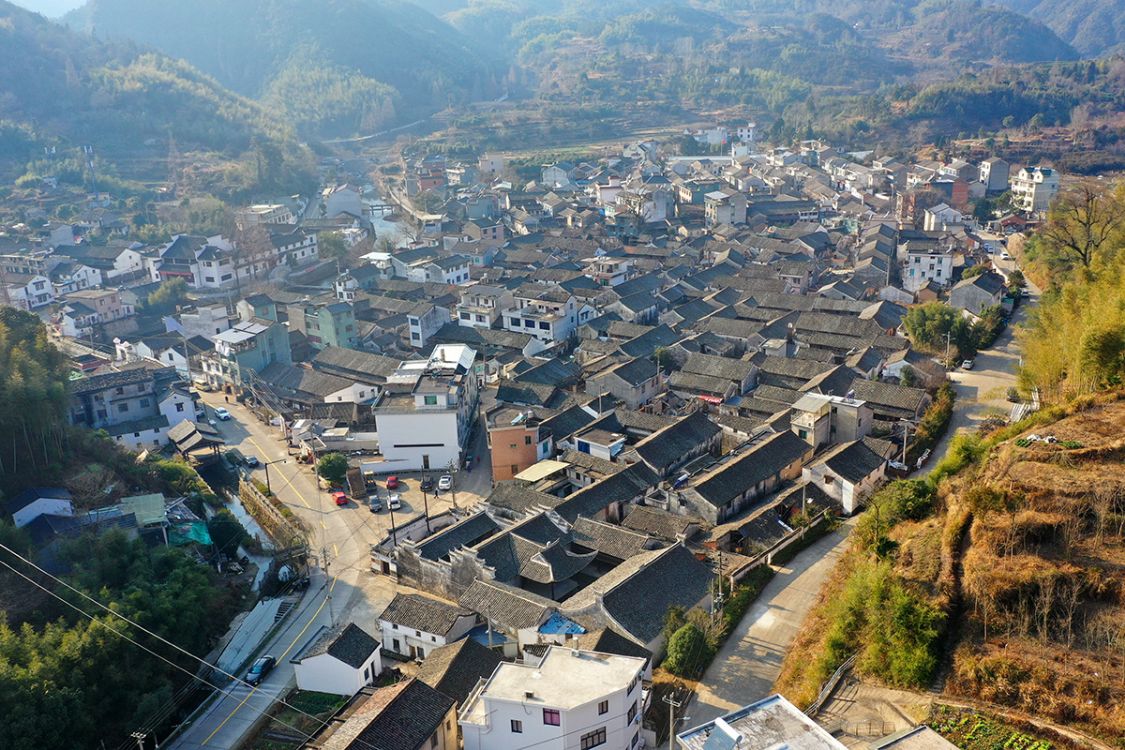 宁海龙宫村冬赏冰瀑夏玩水