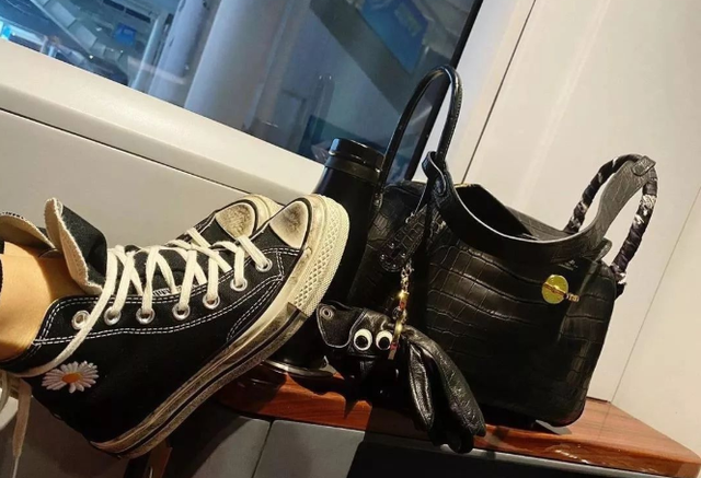 有钱人买高仿衣服,轻松认清这些问题  第1张