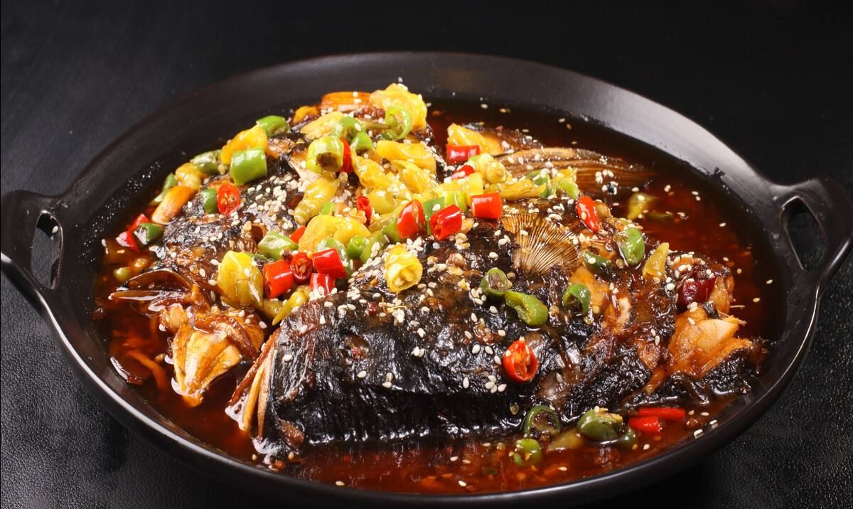 教你营养解馋的焖鱼头年夜饭少不了它寓意美好且年味十足