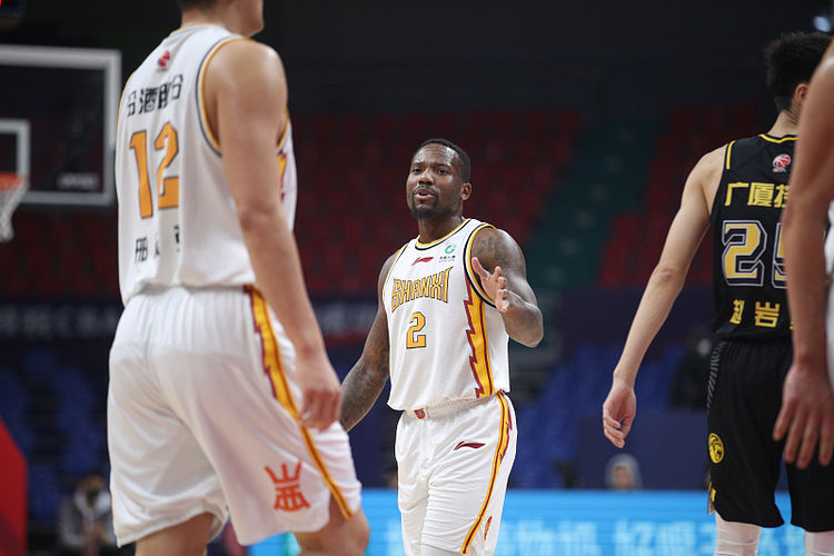 面对旧主轰30 11 12,助力两大射手大爆发|费尔德|原帅|广厦男篮_新浪