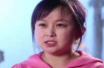 袖珍人朱洁身高1米28在父母离婚阴影中长大33岁幸福圆满