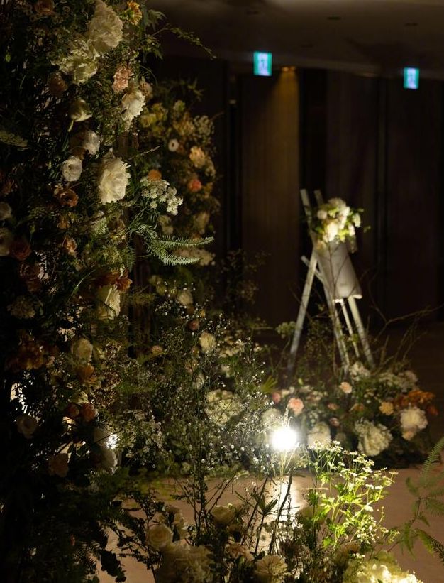 组图：曾沛慈分享九宫格婚礼现场照,穿白纱手捧花笑容灿烂休闲区蓝鸢梦想 - Www.slyday.coM