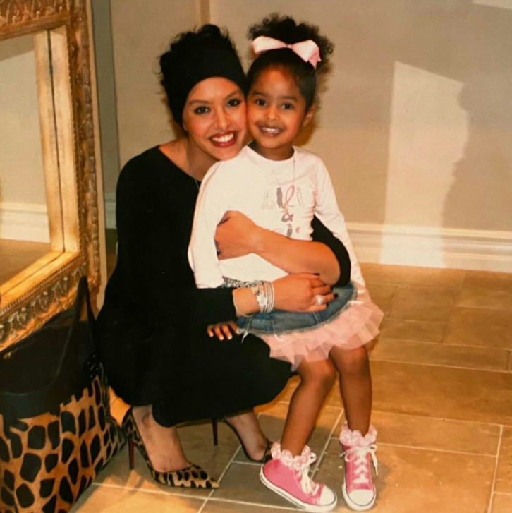 又见科比莫名伤感|娜塔莉亚|瓦妮莎|娜娜_新浪新闻