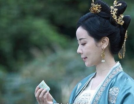 《雪中悍刀行》轩辕夫人的偏执和赌气,毁了一个家庭休闲区蓝鸢梦想 - Www.slyday.coM 《雪中悍刀行》轩辕夫人的偏执和赌气,毁了一个家庭休闲区蓝鸢梦想 - Www.slyday.coM