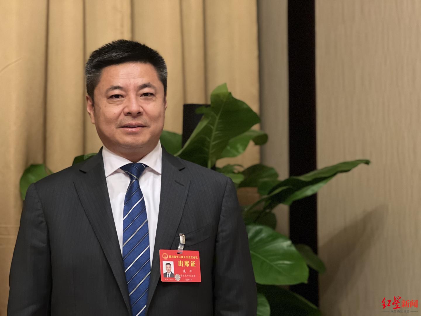 四川省人大代表攀枝花市市长虞平清洁能源冲刺下一个千亿产业