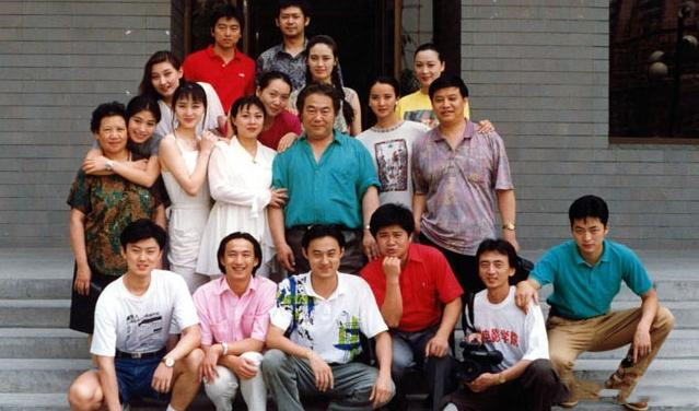 《开端》剧名早已暗示杀手……被“锅姨”吓到不敢直视高压锅的你，知道她还是黄磊、姜武的大学同学吗？休闲区蓝鸢梦想 - Www.slyday.coM