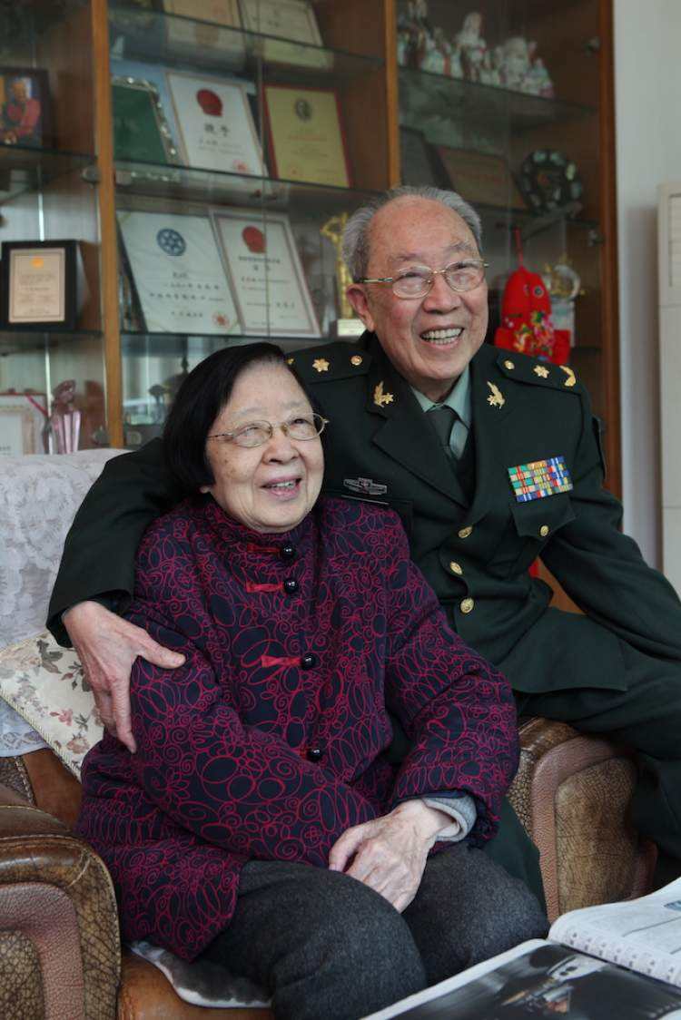 追忆国之大医吴孟超院士和夫人吴佩煜教授安葬仪式在沪举行