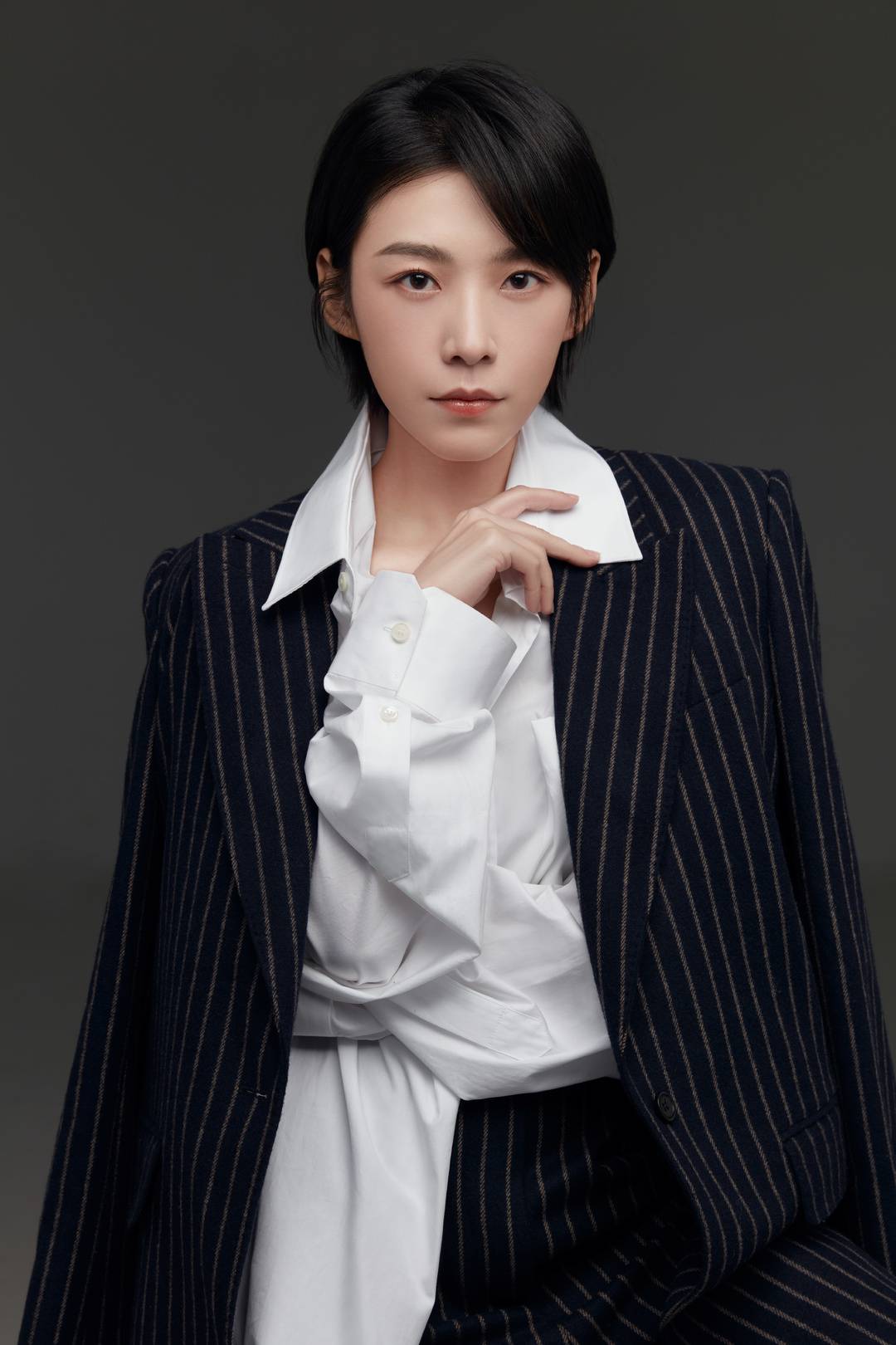 封面会客厅丨新剧化身《淘金》女诸葛 吕晓霖：加入真实情感 才能让角色更丰满休闲区蓝鸢梦想 - Www.slyday.coM