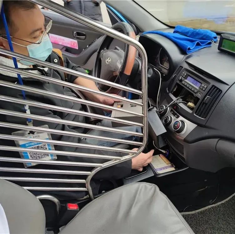 柳州一出租车司机被立案调查