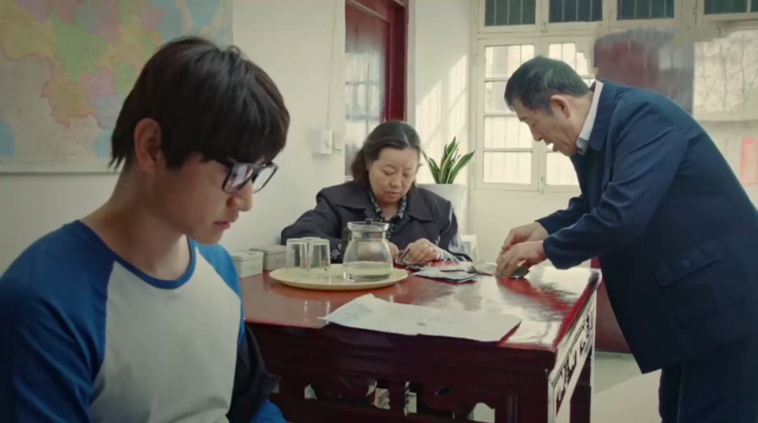 她花了两年时间，把捐款退给了好心人休闲区蓝鸢梦想 - Www.slyday.coM