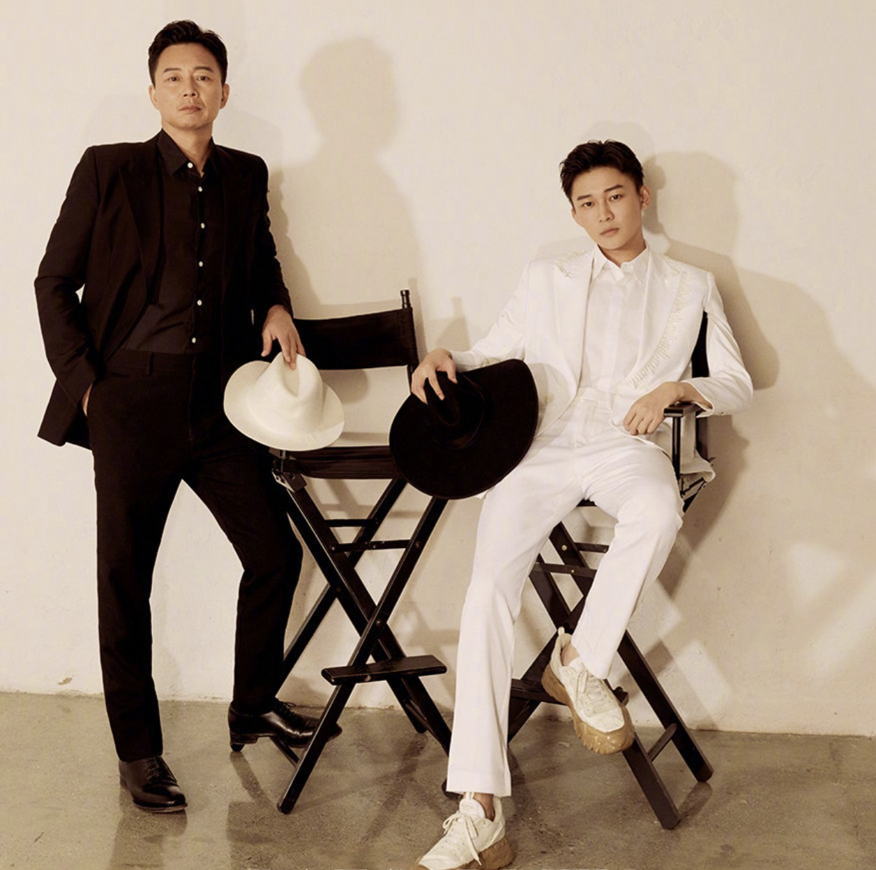 刘奕君摸小鲜肉刘怡潼引热议两人幽默回应亲子关系闹乌龙