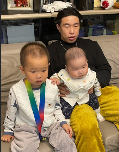 烧饼媳妇章雨轩回应质疑是看中了他的人品才嫁给他不是为了钱