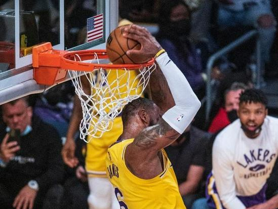 全明星第三轮出炉!詹姆斯反超库里,或生涯第九次当选票王休闲区蓝鸢梦想 - Www.slyday.coM 全明星第三轮出炉!詹姆斯反超库里,或生涯第九次当选票王休闲区蓝鸢梦想 - Www.slyday.coM