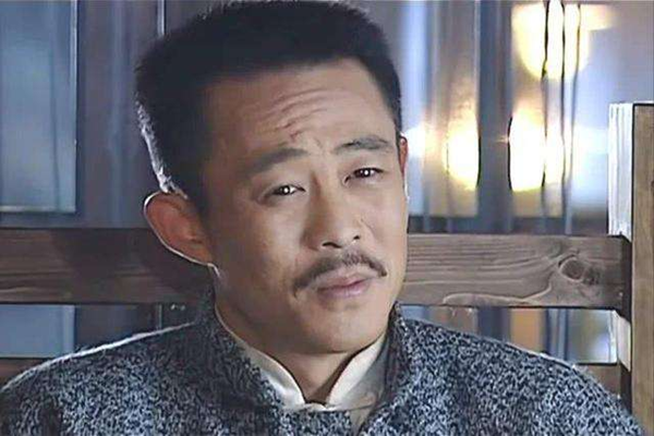 当主角时不温不火演配角却一夜爆红这6位男星的经历让人意外