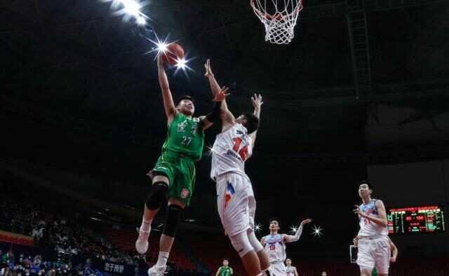 止步连胜!21岁小将11分钟砍13分成希望,杨鸣坐场边生闷气太无奈休闲区蓝鸢梦想 - Www.slyday.coM 止步连胜!21岁小将11分钟砍13分成希望,杨鸣坐场边生闷气太无奈休闲区蓝鸢梦想 - Www.slyday.coM